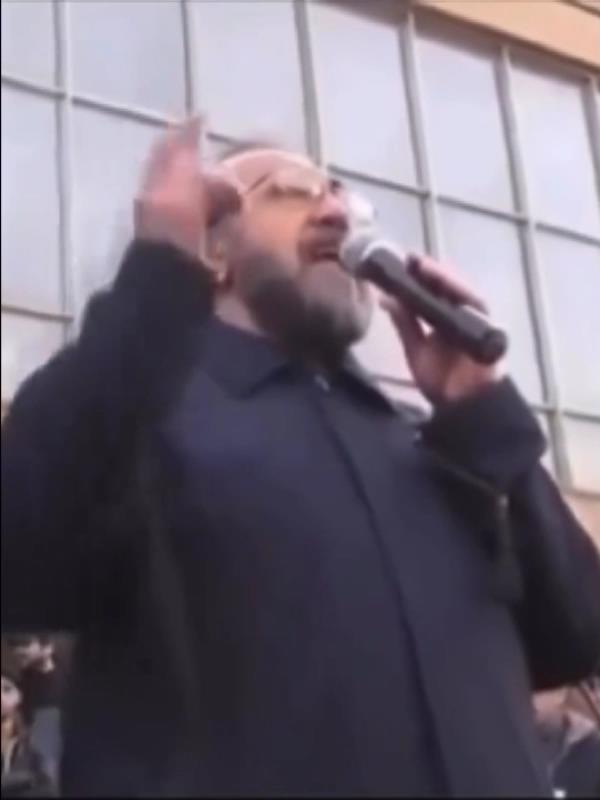 «Շնորհակալություն Նիկոլ Փաշինյանին, որ իր հաղթանակը սկսեցիք Գյումրիից։» - Միքայել Ահապահայան, 2018թ Ապրիլի