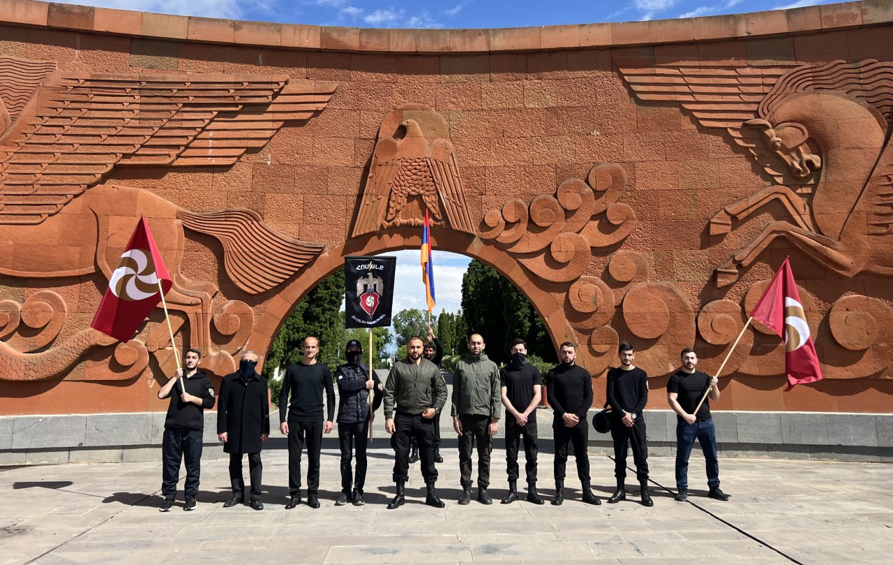 Մենք ընտրել ենք դժվար ու գաղափարական ճանապարհը, որովհետև դա ամենապատվաբեր ու ամենաճշմարիտ ճանապարհն է....