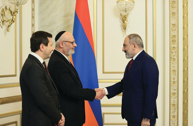 Այս նոր հոդվածում ջհուդները շարունակում են անամոթաբար բողոքել, որ Հայաստանը շարունակում է լավ հարաբերություններ պահպանել Իրանի հետ...