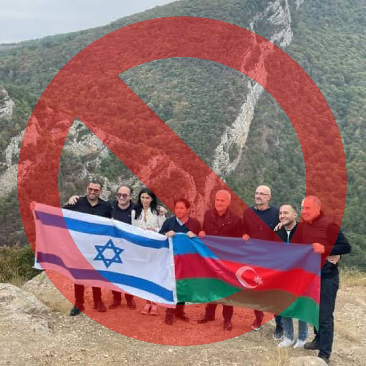Ադրբեջանցիները ու ջհուդները մեր օկուպացված հողերի վրա իրենց դրոշներն են կողք-կողքի բռնել ու նկարվել։ Ջհուդները այլևս գաղտնի չեն պահում իրենց թշնամանքը մեր հանդեպ...