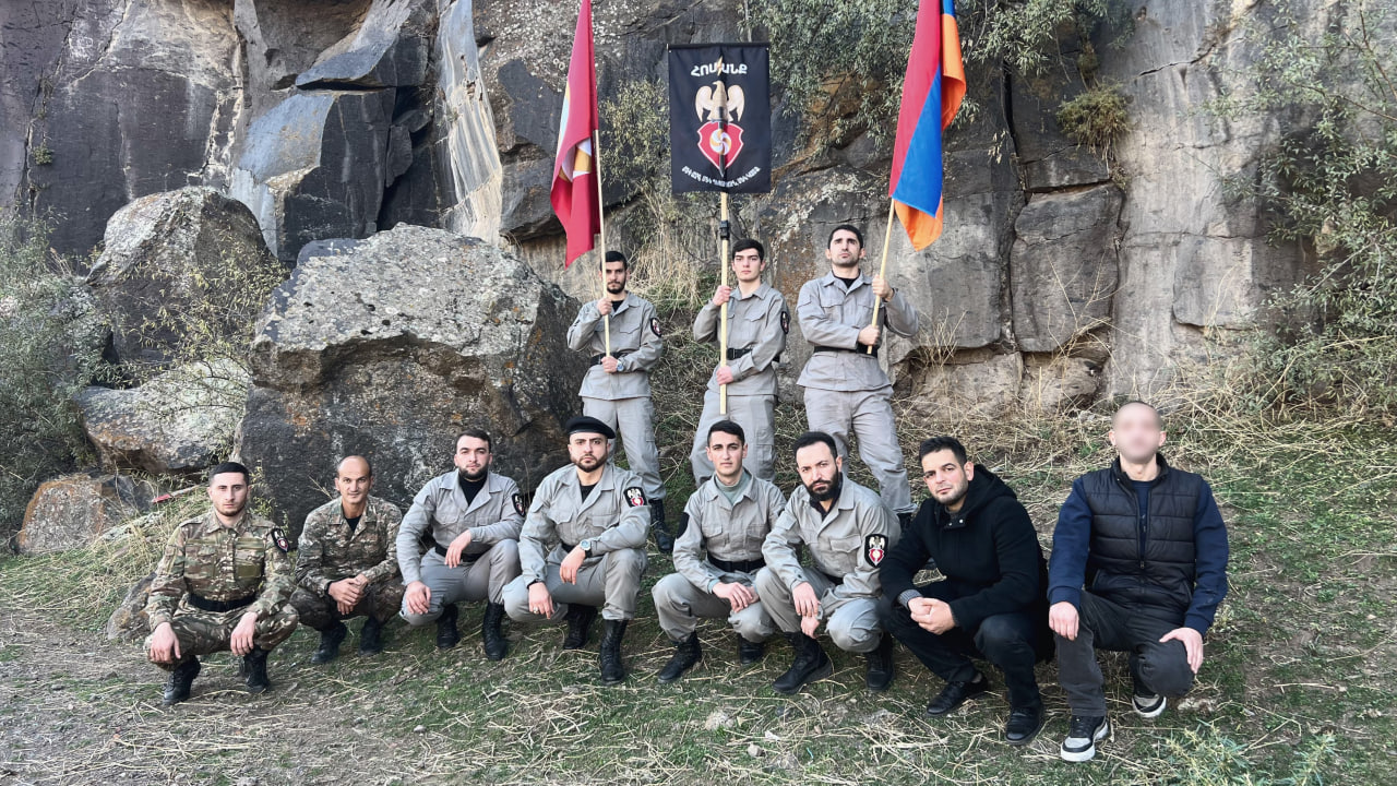 Երբ պատերազմից վերադառնալուց հետո՝ որպես անհայտ հայրենադարձ և հասարակ շարքային զինվոր...