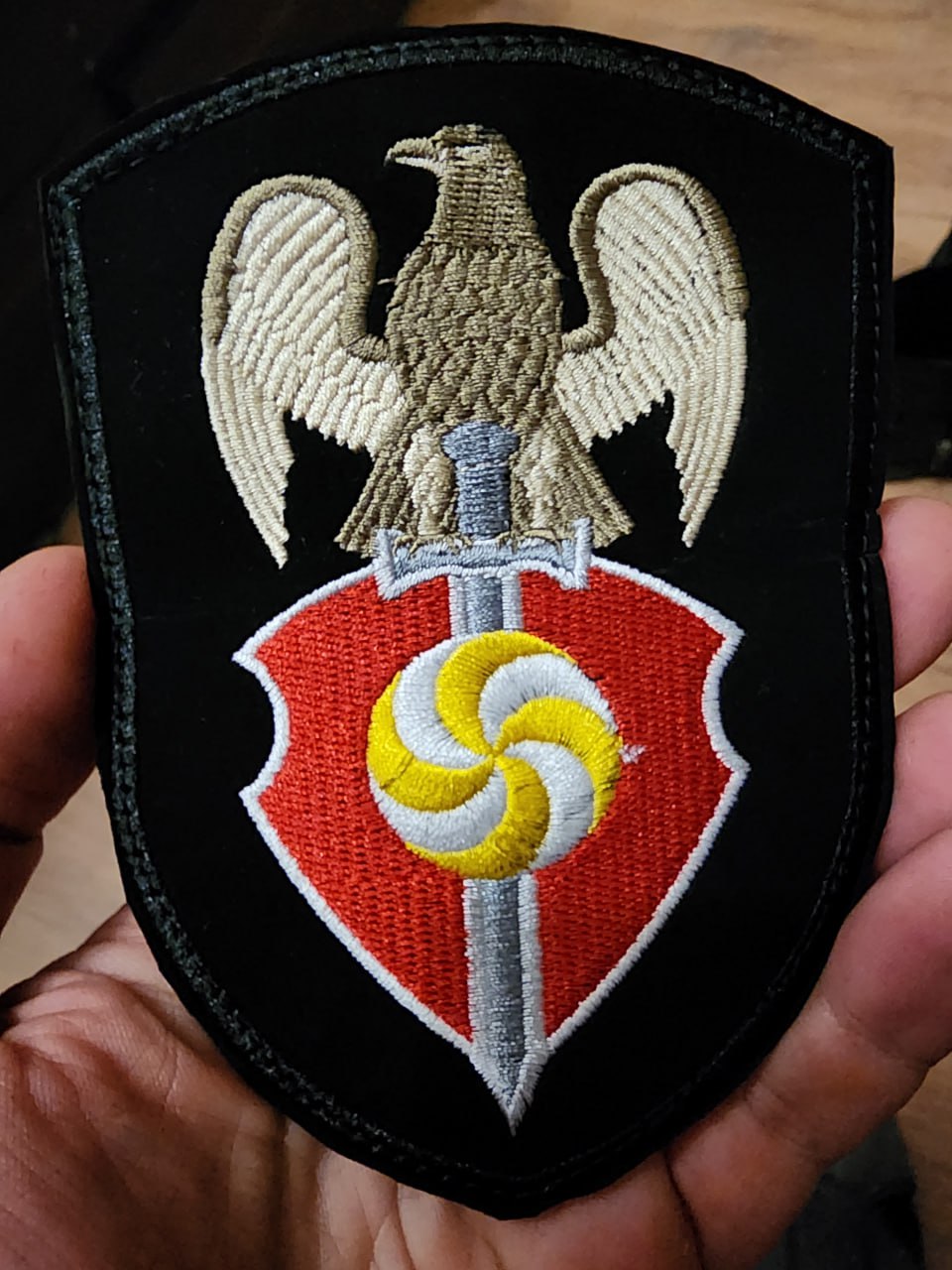 Մեր նոր տարբերանշանը...