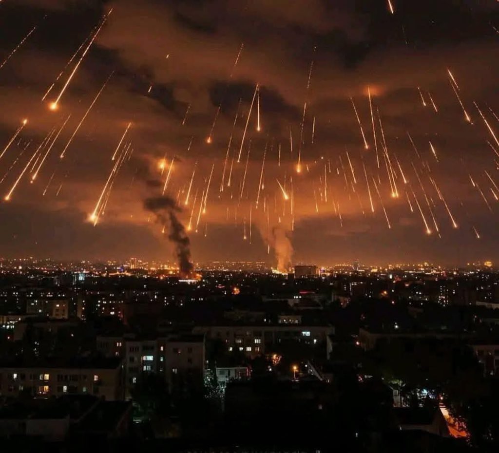 Թել Ավիվի երկինքը...