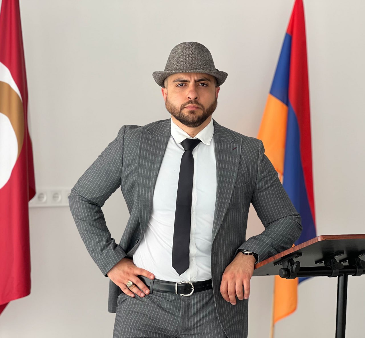 Երբ մեկի հետ նոր եմ ծանոթանում և ինձ հարցնում են թե...