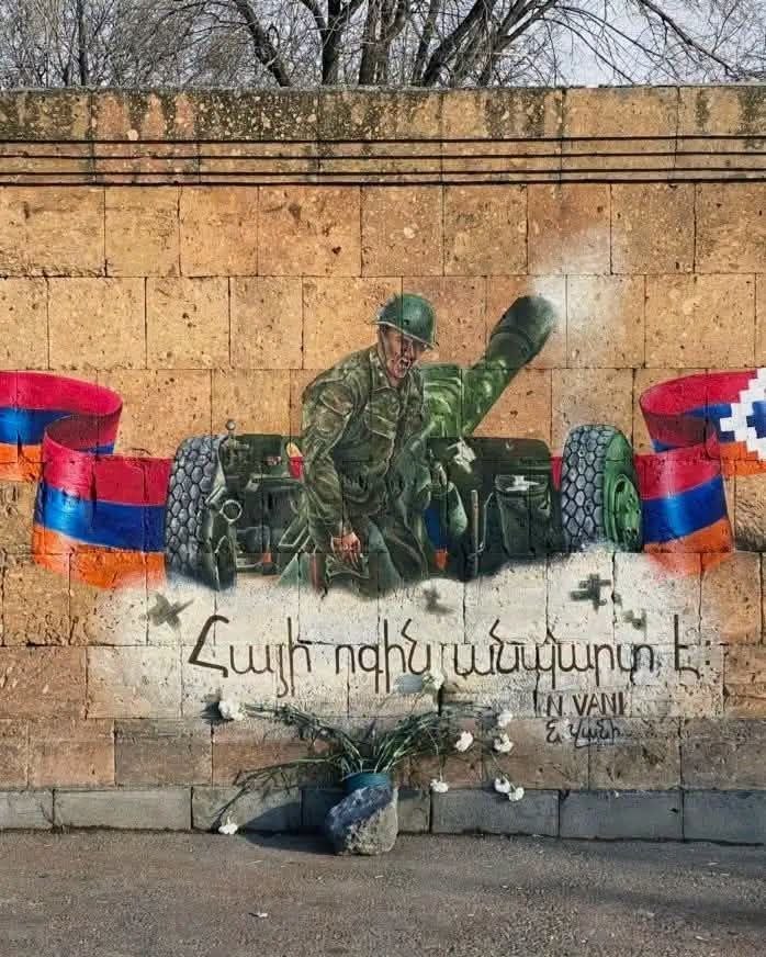 Հայադավները կարող են մեր հերոսների պատկերները ջնջել պատերից...
